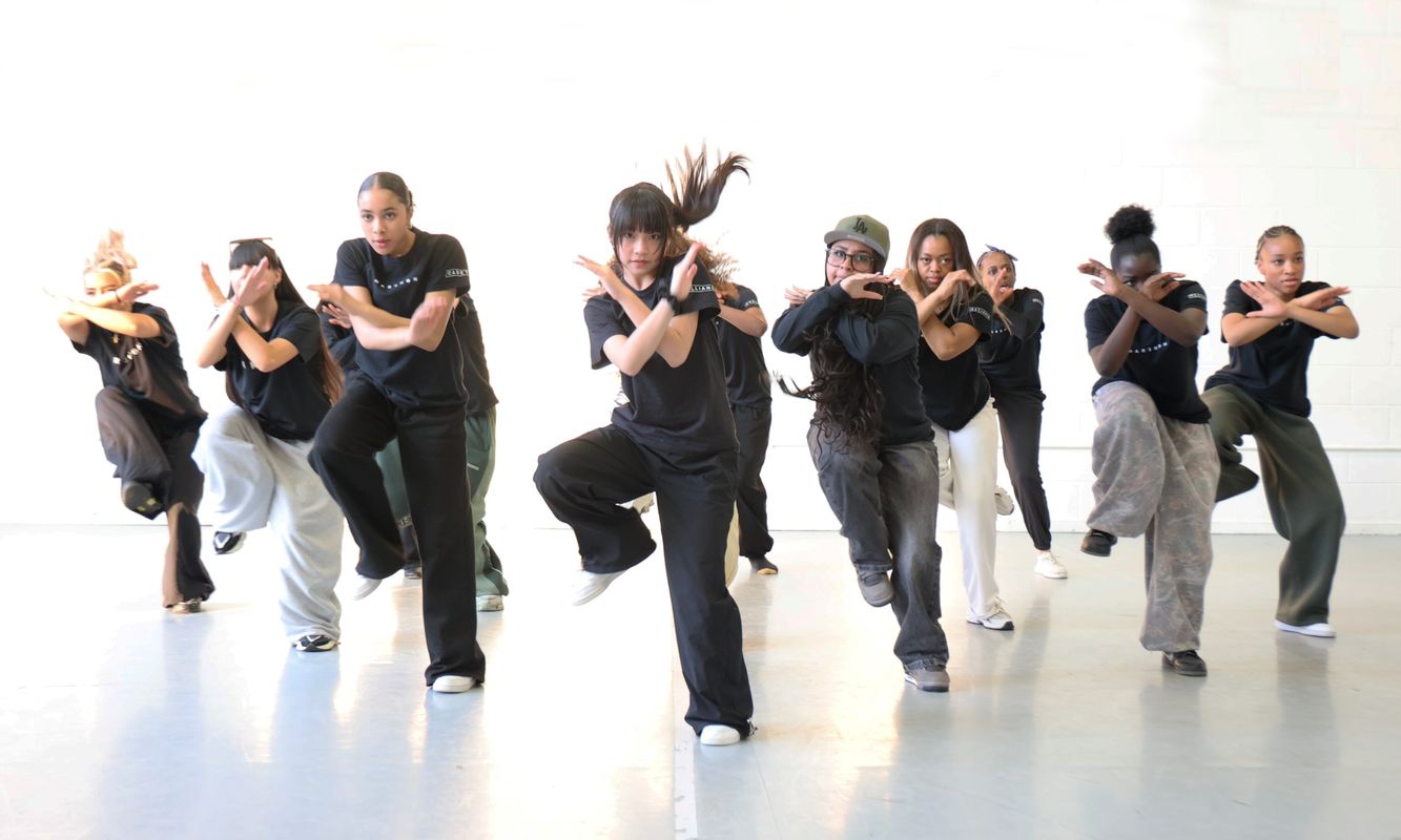Marshdon Dance Company dancing on stage